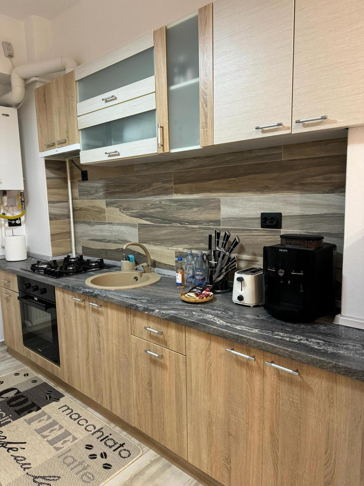 Luxury Young Residence Iasi Ngoại thất bức ảnh