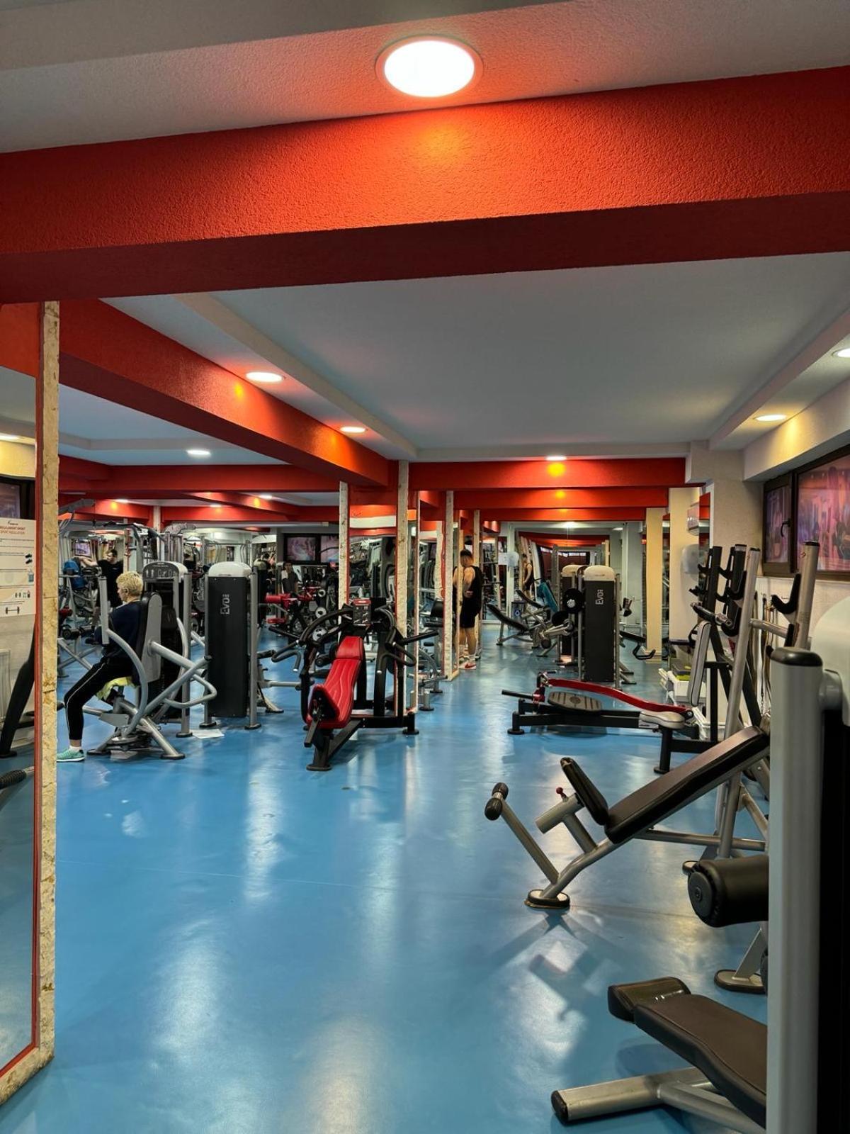 Luxury Young Residence Iasi Ngoại thất bức ảnh