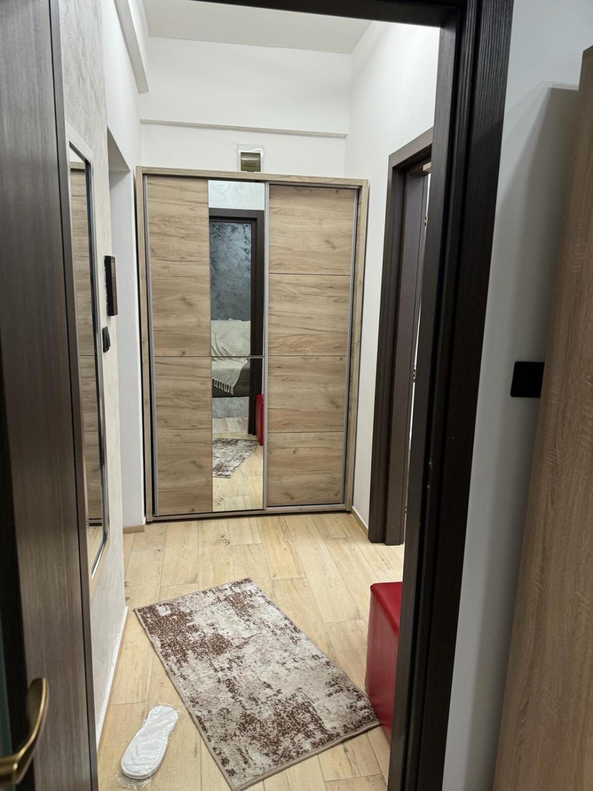 Luxury Young Residence Iasi Ngoại thất bức ảnh
