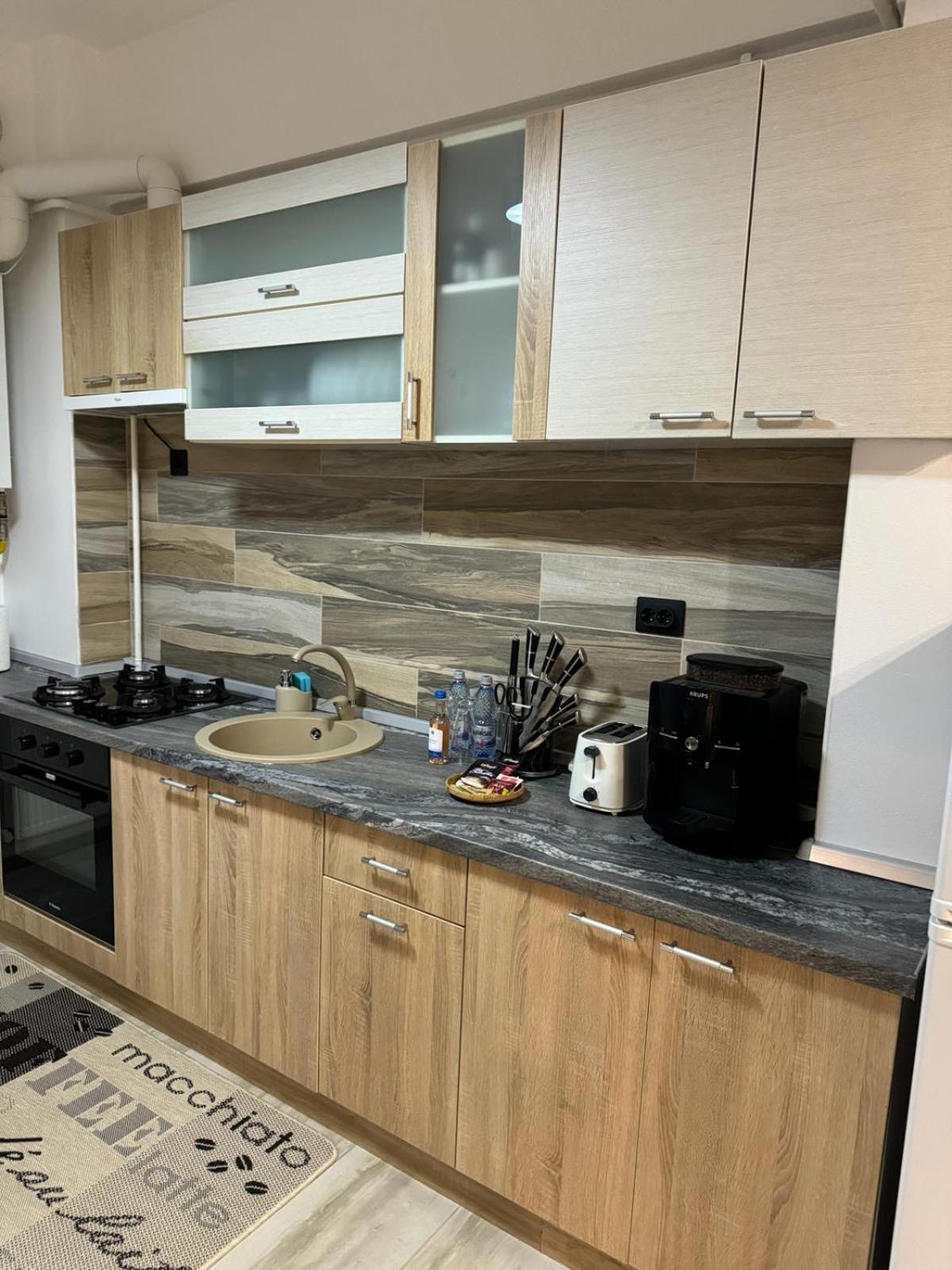 Luxury Young Residence Iasi Ngoại thất bức ảnh